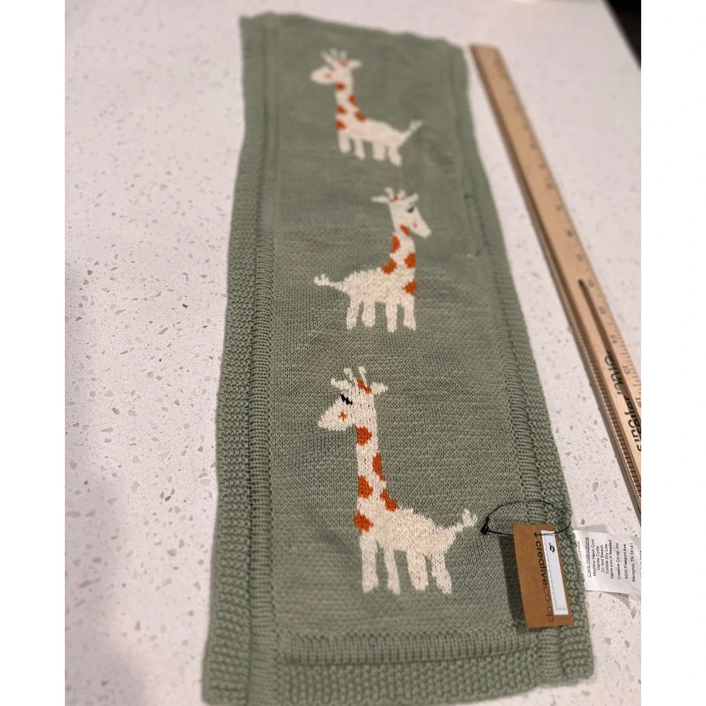 Creative Co-Op Giraffe Cotton Knit Burp Cloth Sage Green DF0773A NWT